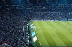 开云官网-F1年度争冠之夜，他从赛道烈焰中找到篮球的终章