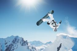 开云平台-当沙漠雄狮遇见武士刀，体育世界里的平行奇迹