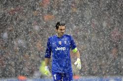 开云APP-摩纳哥狭路，当汉密尔顿的热刃刺向法拉利的铜墙铁壁