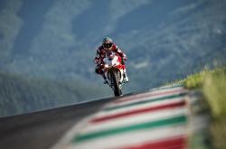 开云下载-风暴眼中的黄鸭组合，当法国精密机器遭遇德国战车的艺术绝杀