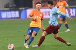 开云体育中国-山东鲁能脚踏实地搏杀，不畏困难追求胜利