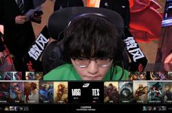 开云体育下载-SHR绝杀V5，CoreJJ操刀奇招英雄翻盘宿命之战小组赛，成为赛场最大亮点的简单介绍