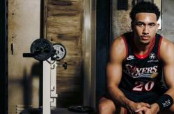 开云体育-76人队长受伤，球队战力受影响的简单介绍