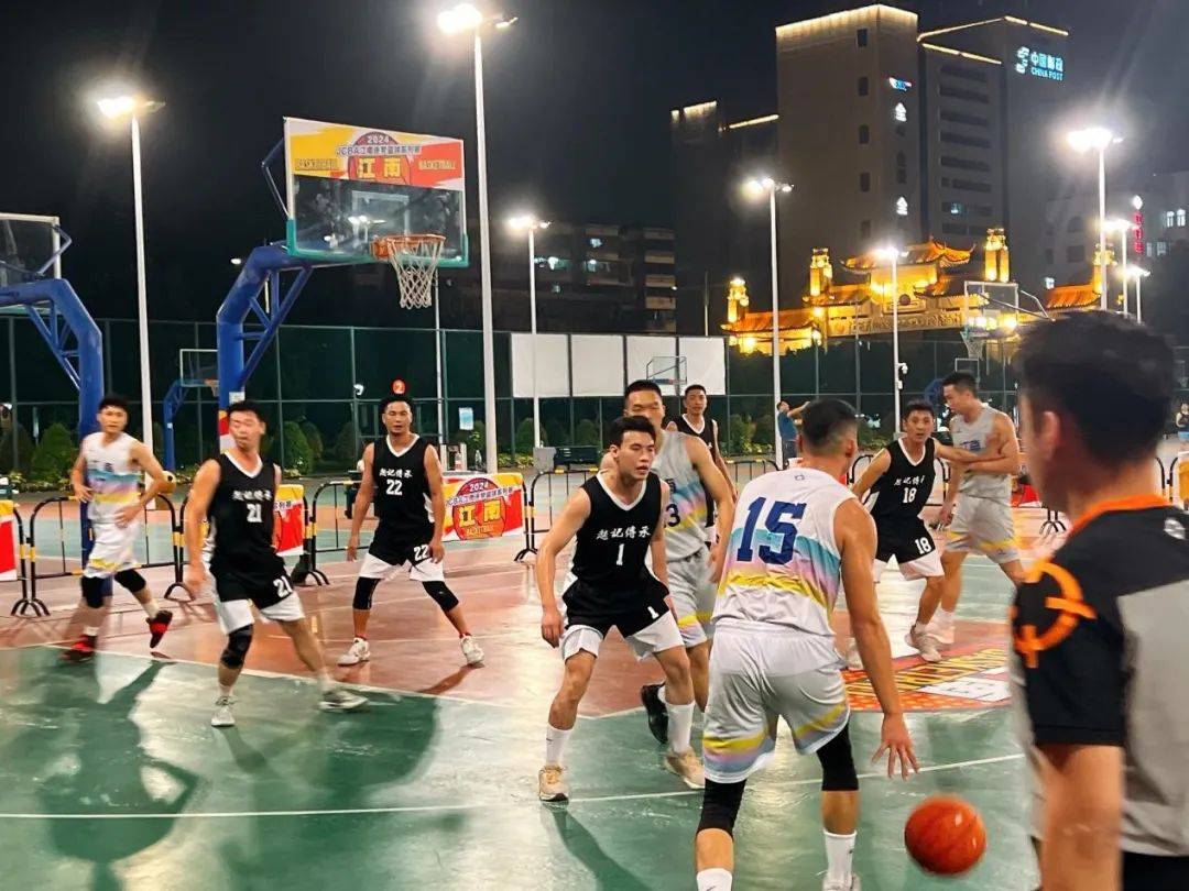 关于篮球场内外主题活动精彩纷呈的信息
