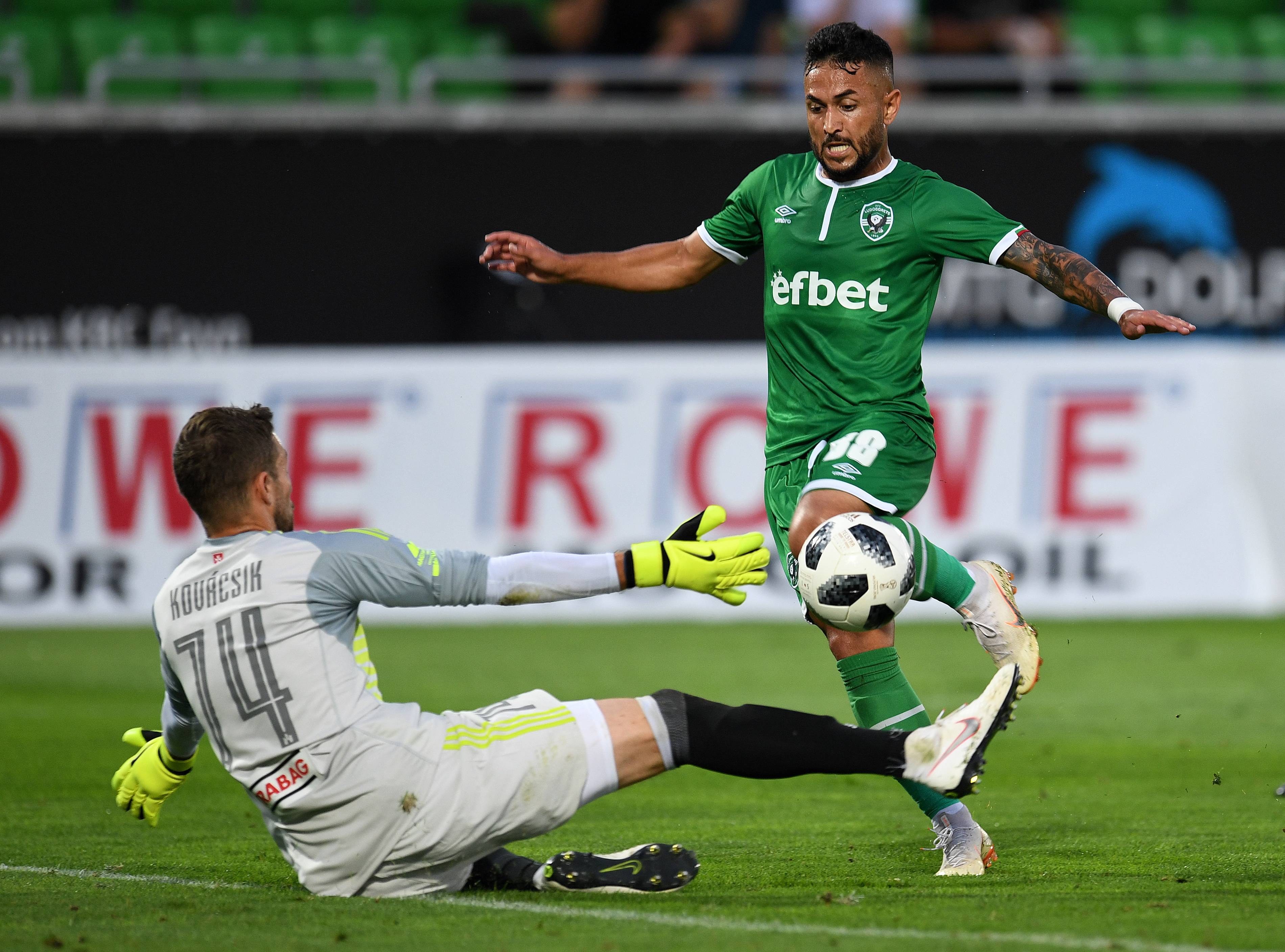 尤文图斯主场大胜,势头不减欧战资格有望 尤文图斯主场大胜,势头不减欧战资格有望