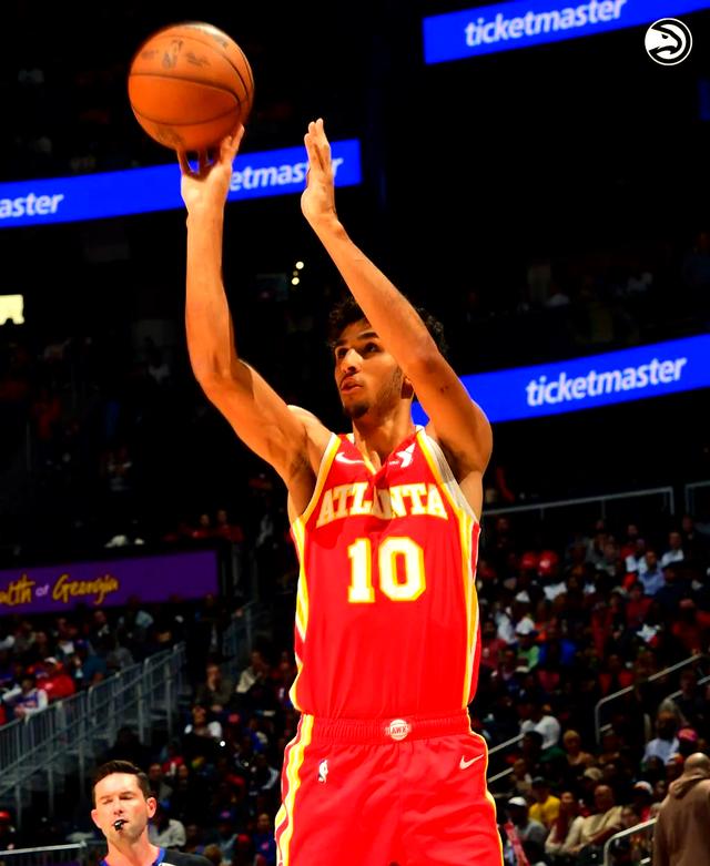 老鹰队新秀表现出色，球队升起爆发潜力