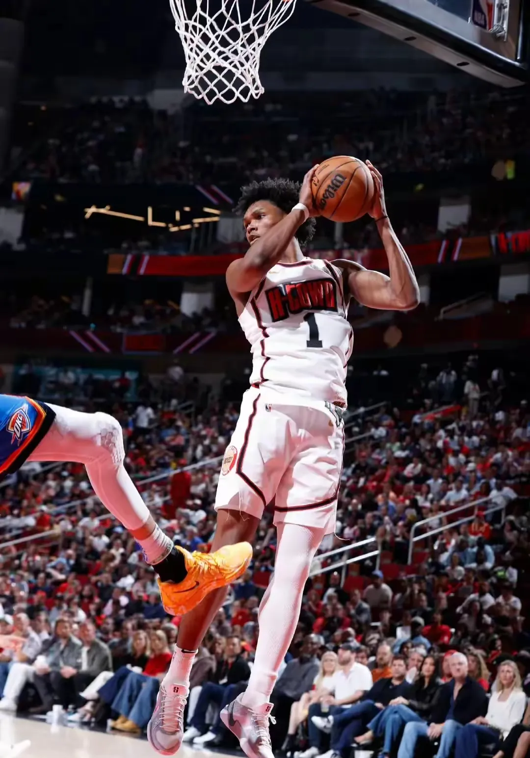 火箭胜森林狼，哈登砍下27分