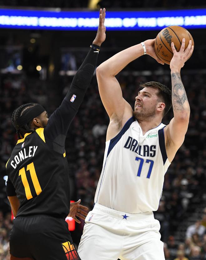 犹他爵士队成功晋级西部半决赛，创造历史