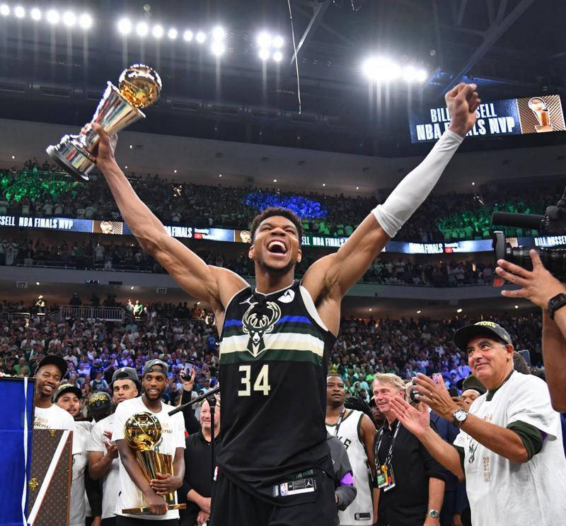 篮网队再次战胜雄鹿，保持不败纪录