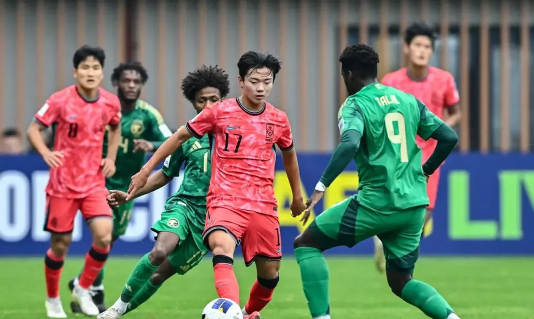 国际友谊赛精彩继续，球队训练成果显著