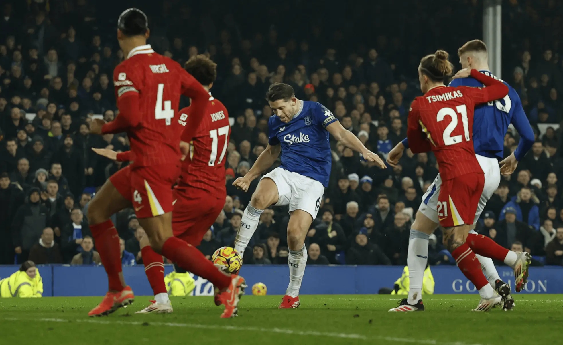 利物浦大胜在望，曼联意外遭遇平局