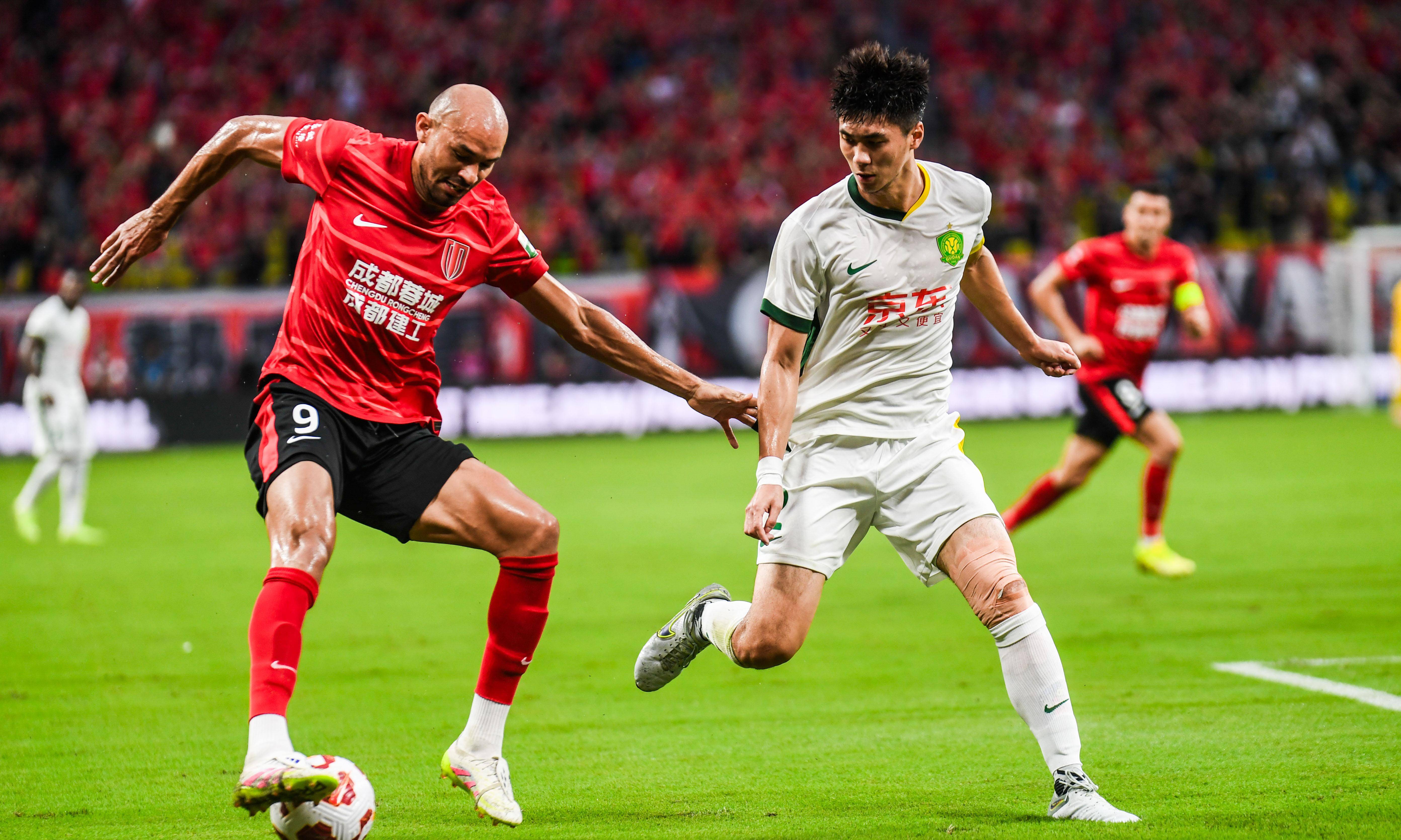 国安主场惨遭击败，球队状态急需调整