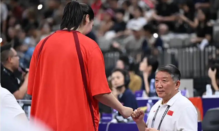 四川队力克山东队,易建联关键制胜的简单介绍 四川队力克山东队,易建联关键制胜的简单介绍