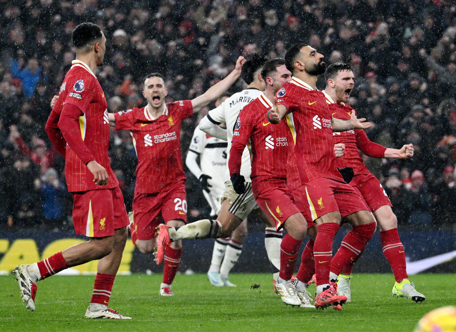 曼联击败尤文图斯，英格兰联赛再次扬眉吐气