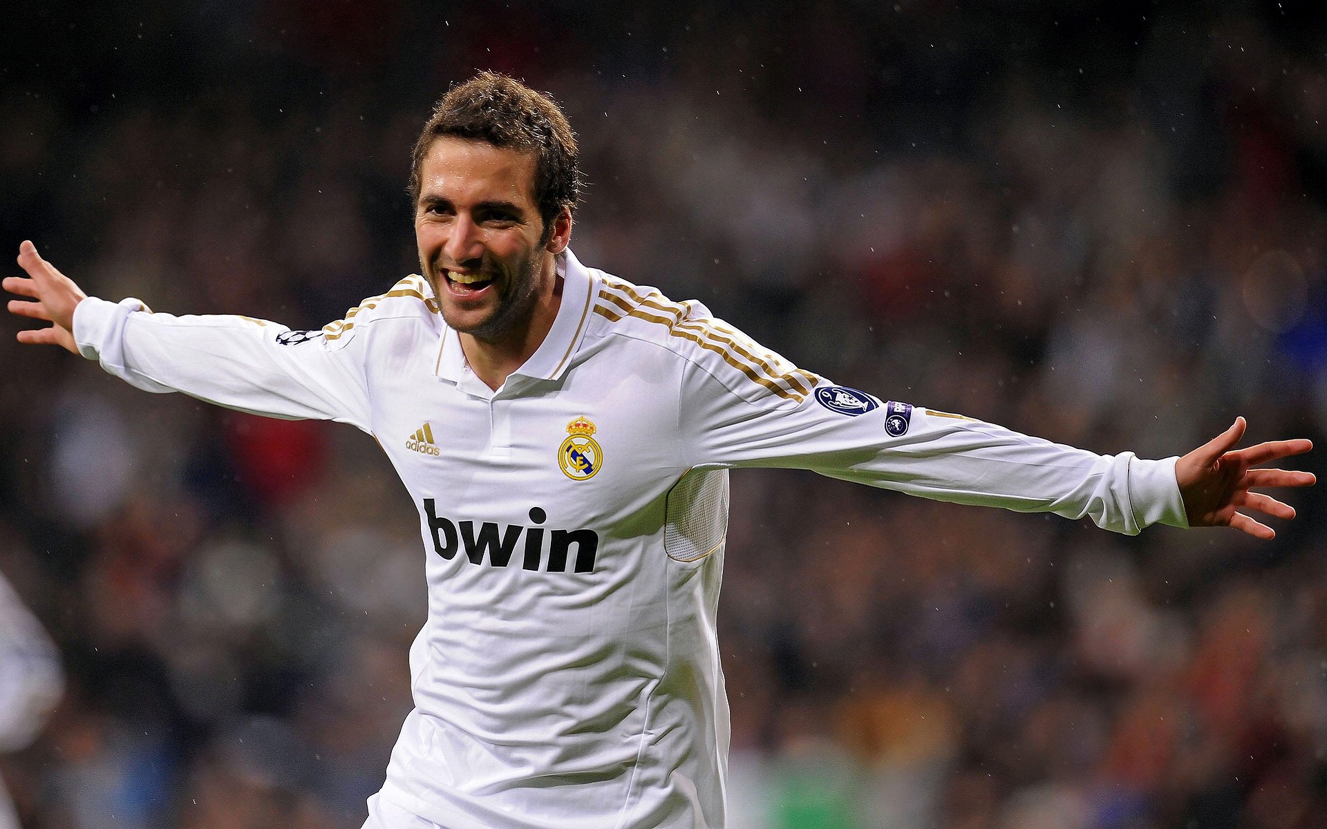 北欧寒夜，安睡者为何惊醒，迪亚斯与那颗刺穿寂静的制胜球