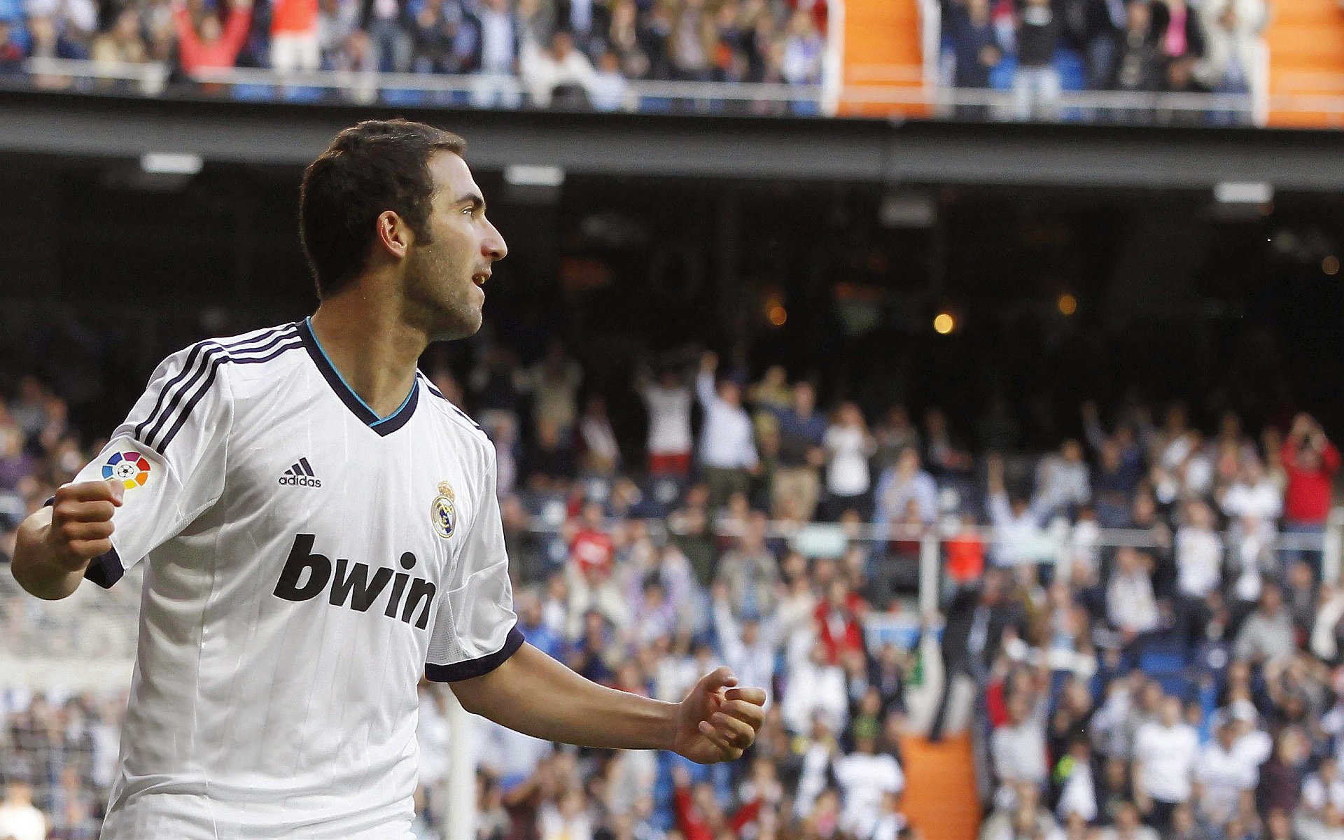 她们，东亚的寂静与苏醒