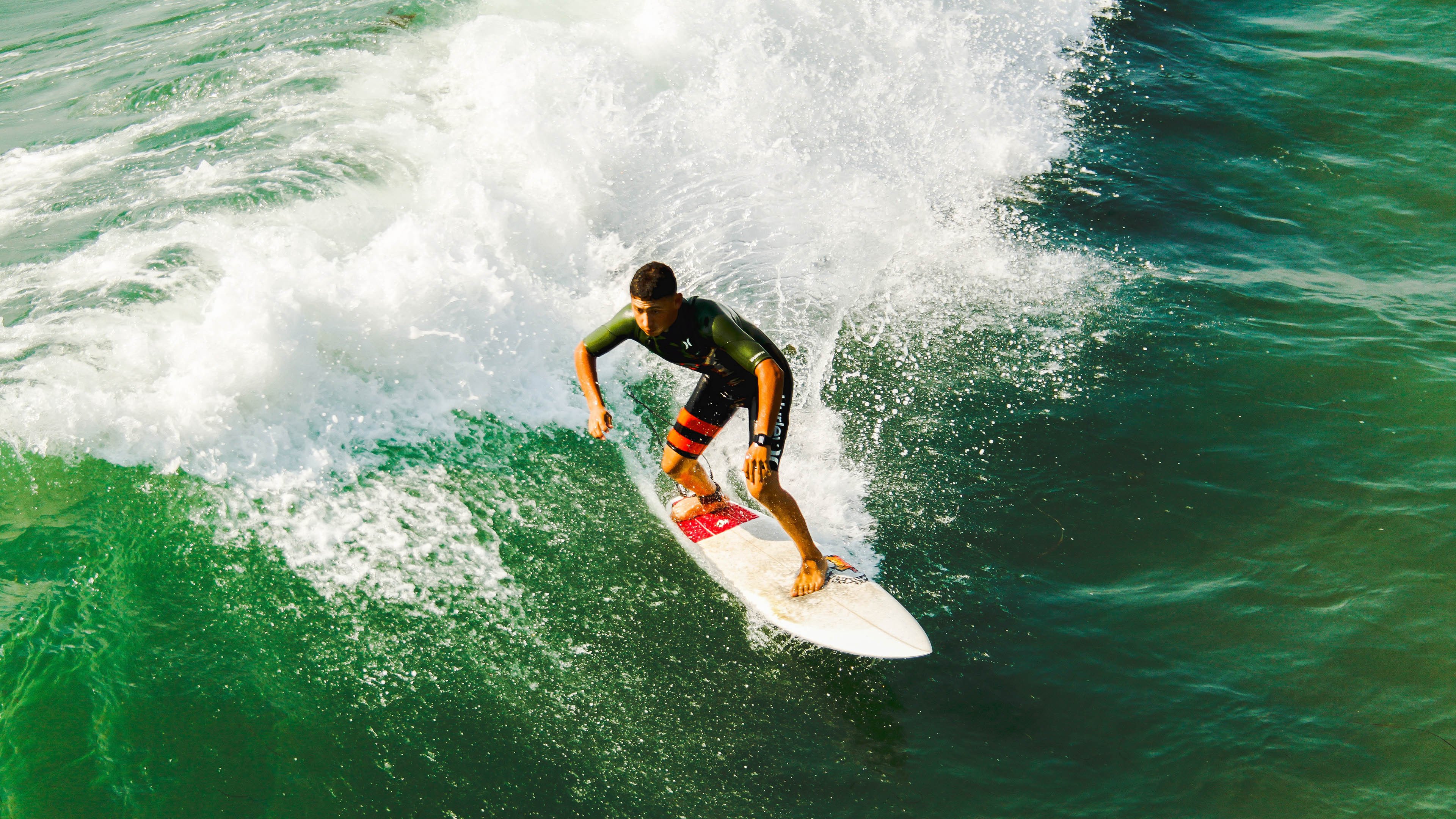 双城记,当英格兰轻取波兰,梁靖崑正在统治全场